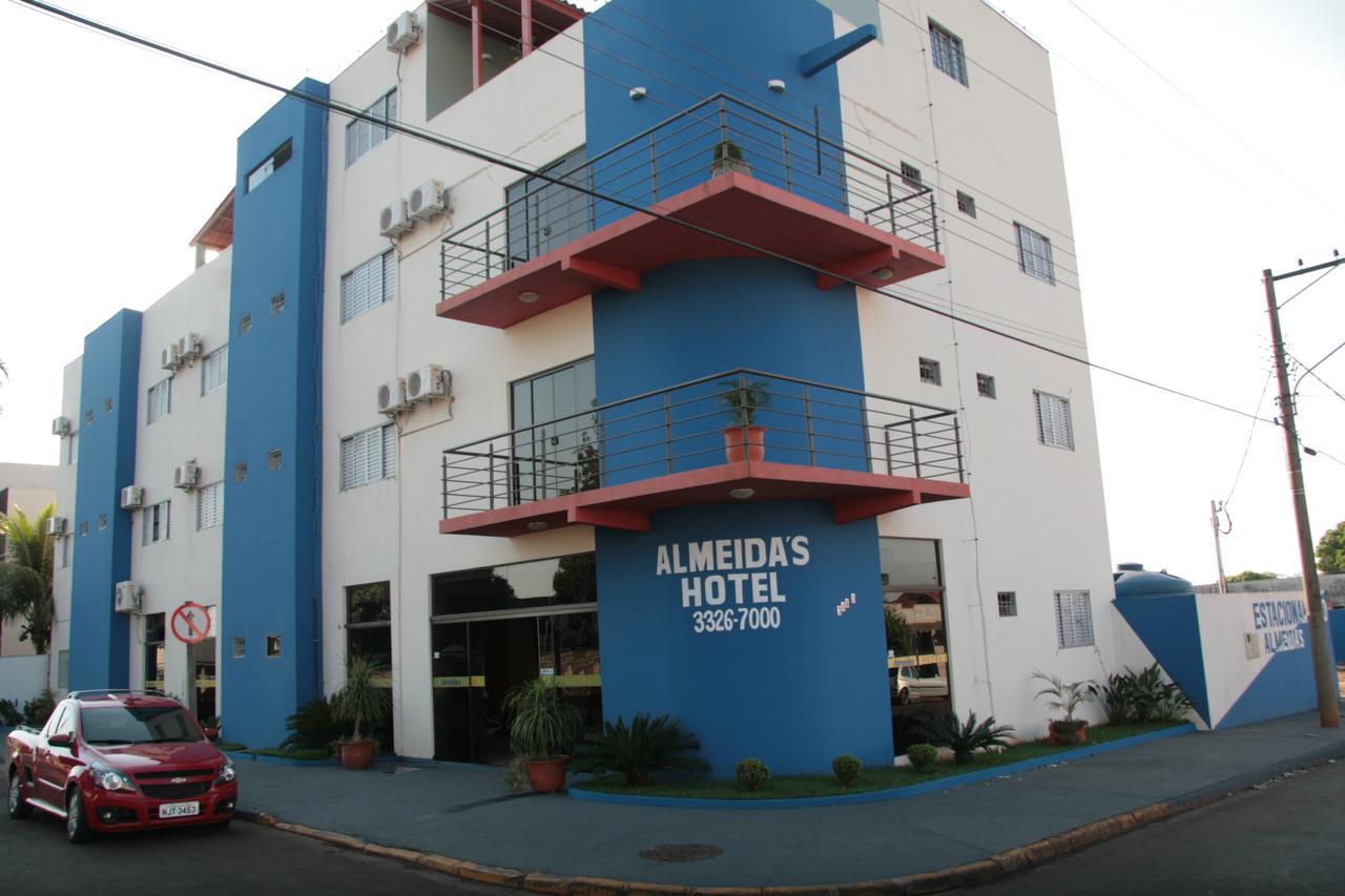Almeidas Hotel Tangara da Serra Exterior photo