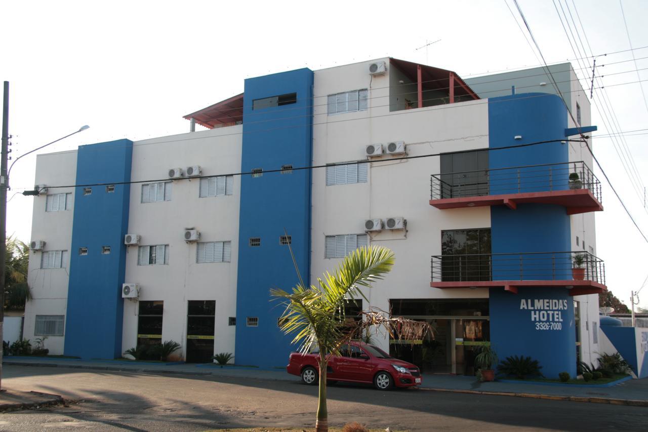 Almeidas Hotel Tangara da Serra Exterior photo
